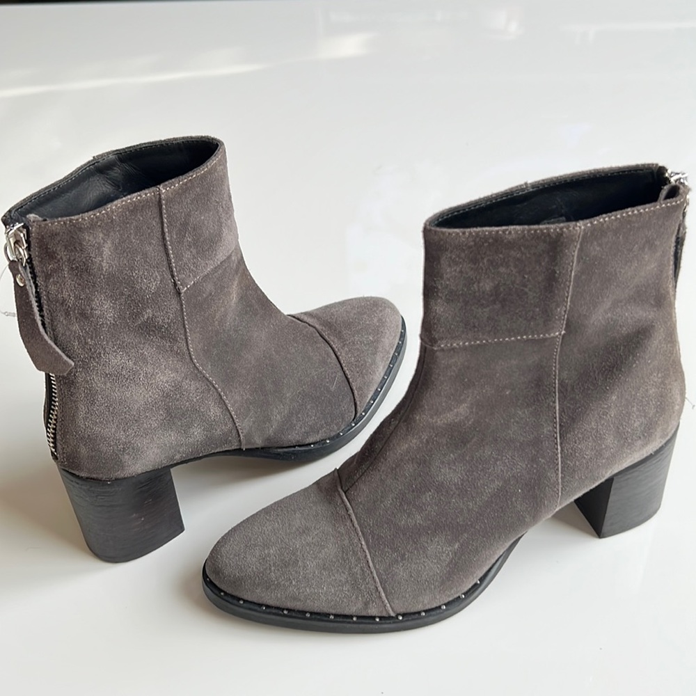 New Suede leather Gray Ankle Boots block heel - Barbara Barbieri - Italian